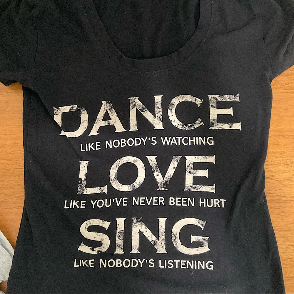 4 T-Shirts